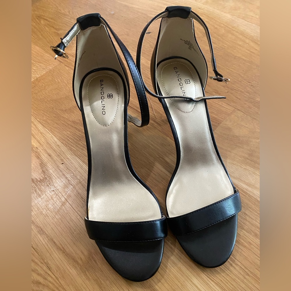 NEW Bandolino Madia Sandal heels, size 8.5